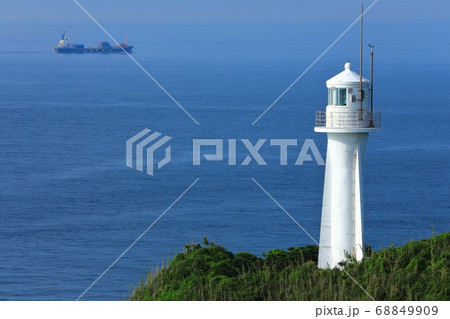 【高知県】晴天下の足摺岬灯台 【高知県】晴天下の足摺岬灯台 68849909