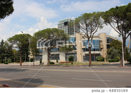 ティラナ(車窓から) ティラナ(車窓から) 68850169