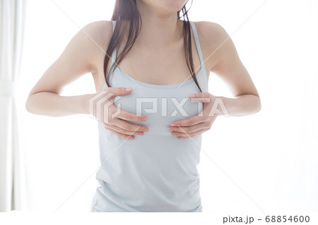 バスト バスト 68854600