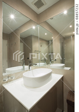 bathroom bathroom 68857232