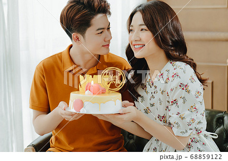 Happy couple Happy couple 68859122