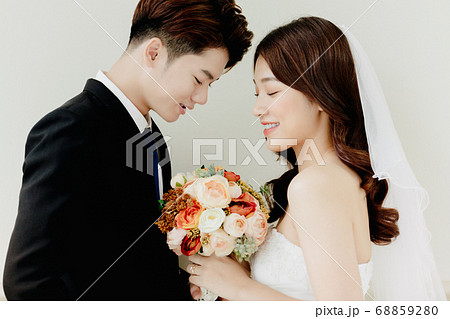 Happy Wedding 68859280