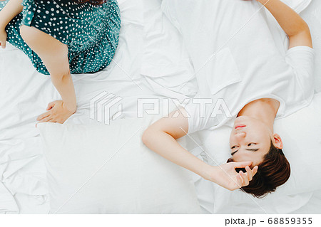 Sad couple Sad couple 68859355