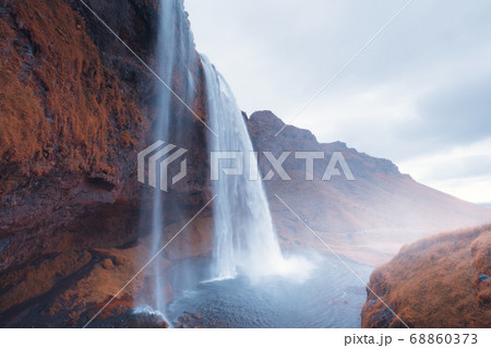 Seljalandfoss waterfall in autumn time, Iceland Seljalandfoss waterfall in autumn time, Iceland 68860373