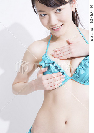 水着姿の女性の写真素材