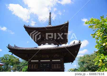 愛染さんで親しまれる愛染堂勝鬘院 68867638