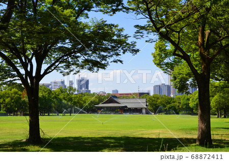 大阪城 西の丸庭園の風景の写真素材