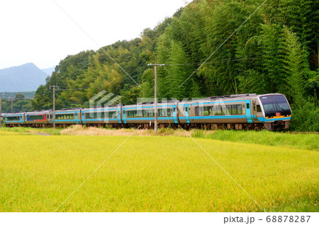 稲穂実る土讃線 2000系+N2000系・特急南風 稲穂実る土讃線 2000系+N2000系・特急南風 68878287