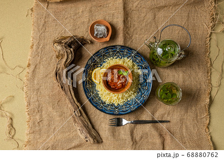 北アフリカ料理 クスクス  Boiled chickpeas with couscous  68880762
