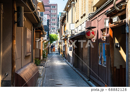 《京都府》先斗町・風情の街並み 《京都府》先斗町・風情の街並み 68882128