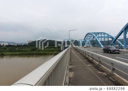 ソウル 漢江 動作大橋 68882298