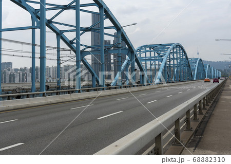 ソウル 動作大橋 道路 68882310