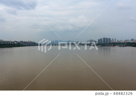 ソウル 漢江 風景 68882326