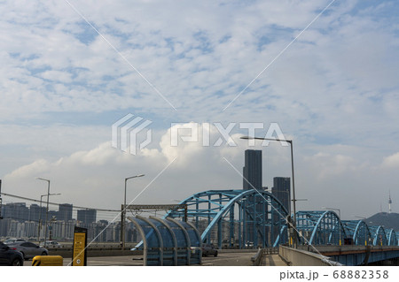 ソウル 漢江 風景 68882358