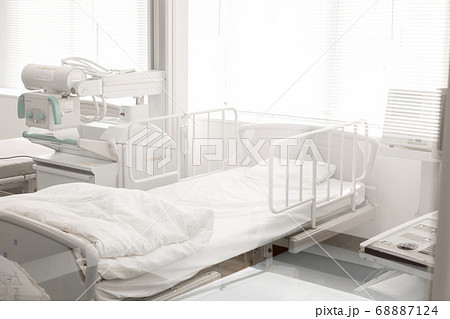 ICU(窓越し) 68887124