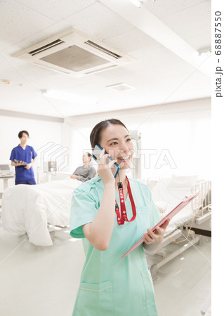 医療現場で働く女性 医療現場で働く女性 68887550