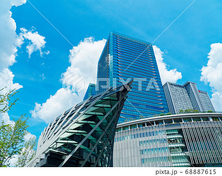 大阪駅前うめきたの夏空 うめきたSHIPとグランフロント大阪 大阪駅前うめきたの夏空 うめきたSHIPとグランフロント大阪 68887615