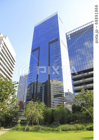 ホテルオークラ東京　庭園と建物外観　 68891866