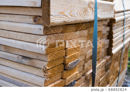 Pieces of wood forming an interesting pattern. Pile of firewood Pieces of wood forming an interesting pattern. Pile of firewood 68892824