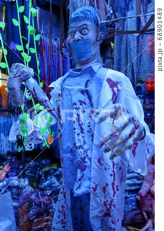 ハロウィンでホラー気分に浸る非日常空間 ハロウィンでホラー気分に浸る非日常空間 68901489