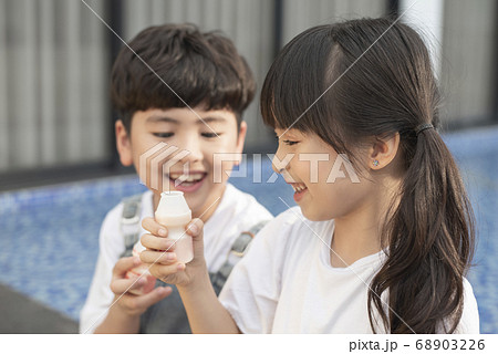 こども　キッズ　ポートレート 68903226