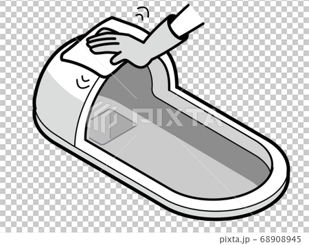 用抹布擦乾淨的日式座便器 用抹布擦乾淨的日式座便器 68908945