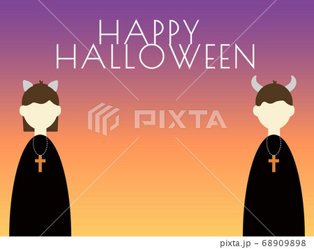 ハロウィン_仮装した男女_コピースペース(朝焼け)01 ハロウィン_仮装した男女_コピースペース(朝焼け)01 68909898
