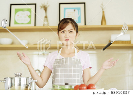 女性 ライフスタイル 料理 女性 ライフスタイル 料理 68910837