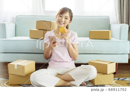 woman, shopping online woman, shopping online 68911702