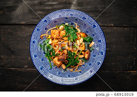 Asian japanese roasted tofu with vegetables Asian japanese roasted tofu with vegetables 68913019