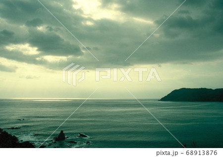 宮崎の静かな海 68913876