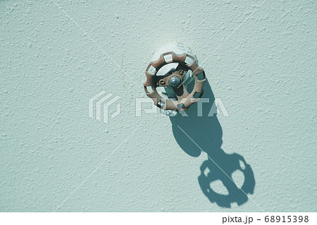 錆びた蛇口 68915398