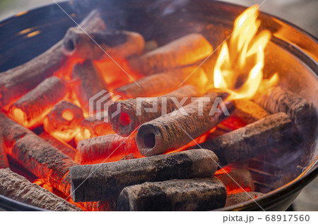 炭火・バーベキュー・炭火焼・焼肉 68917560