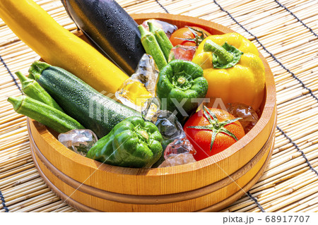 夏野菜 夏の野菜 野菜集合 夏野菜 夏の野菜 野菜集合 68917707