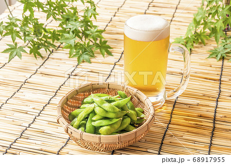 生ビールと枝豆 68917955