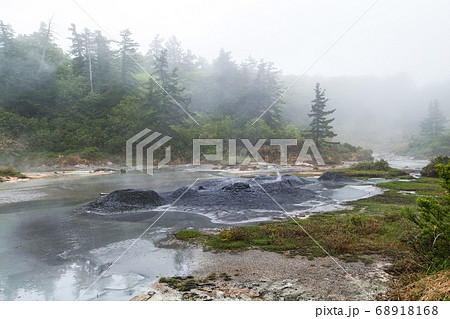 秋田県/ 世界的にも非常に珍しい「泥火山」(八幡平・後生掛自然研究路) 秋田県/ 世界的にも非常に珍しい「泥火山」(八幡平・後生掛自然研究路) 68918168