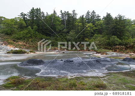 秋田県/ 世界的にも非常に珍しい「泥火山」(八幡平・後生掛自然研究路) 秋田県/ 世界的にも非常に珍しい「泥火山」(八幡平・後生掛自然研究路) 68918181