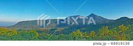 【鬼女台展望台より大山】 (高解像度版) 鳥取県日野郡江府町大字御机 68919136