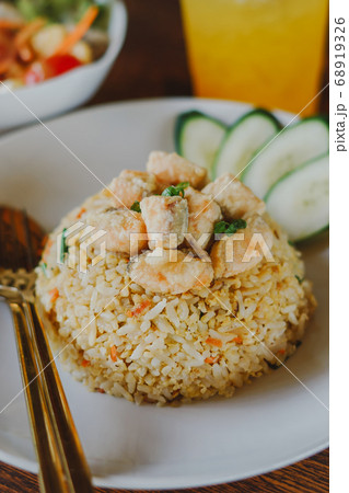 salmon fish and egg fried rice 68919326