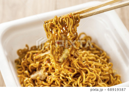 インスタント焼きそば インスタント焼きそば 68919387