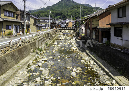 出口通り　出口川　広島県府中市 68920915