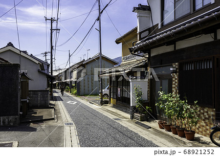 出口通り　町並み　広島県府中市 68921252