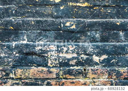 Retro grunge brick wall texture. 68928132