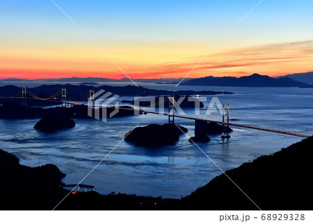 来島海峡大橋の夜景 来島海峡大橋の夜景 68929328