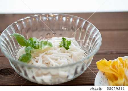 ダイエットに糖質ゼロ麺 68929811