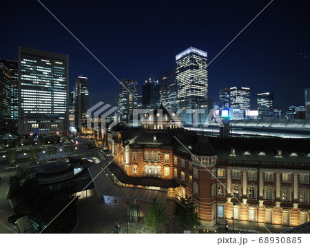 東京駅夜景 68930885