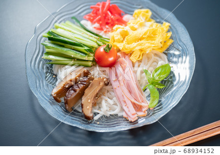 ダイエットに糖質ゼロ麺 68934152