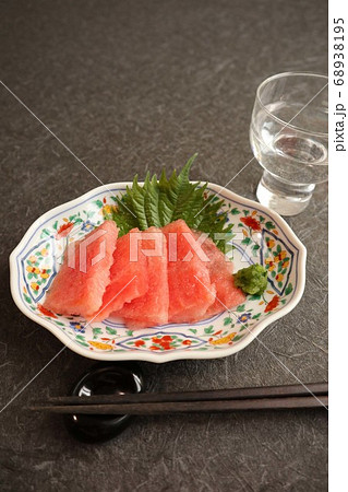 マグロの刺身かと思ったら違う マグロの刺身かと思ったら違う 68938195