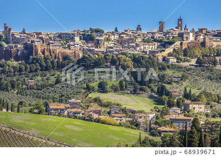 View of the city of Orvieto in the province of 68939671