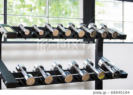 ダンベルイメージ 68940194